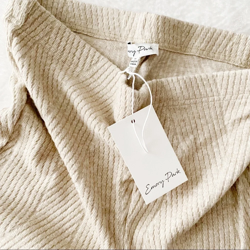 NWT Lulu’s Emery Park Knitted Parted Hem Leggings - Picture 15 of 16